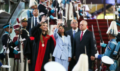 La présidente par intérim du Venezuela Delcy Rodríguez (au centre), entourée du ministre de l'Intérieur Diosdado Cabello et de la présidente de la Cour suprême Caryslia Rodriguez, le 30 janvier 2026 lors de la cérémonie du début de l'année judiciaire à Caracas ( Venezuelan Presidency / Wendys OLIVO )