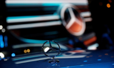 MERCEDES-BENZ REJOINT STELLANTIS ET TOTALENERGIES COMME PARTENAIRE D'ACC