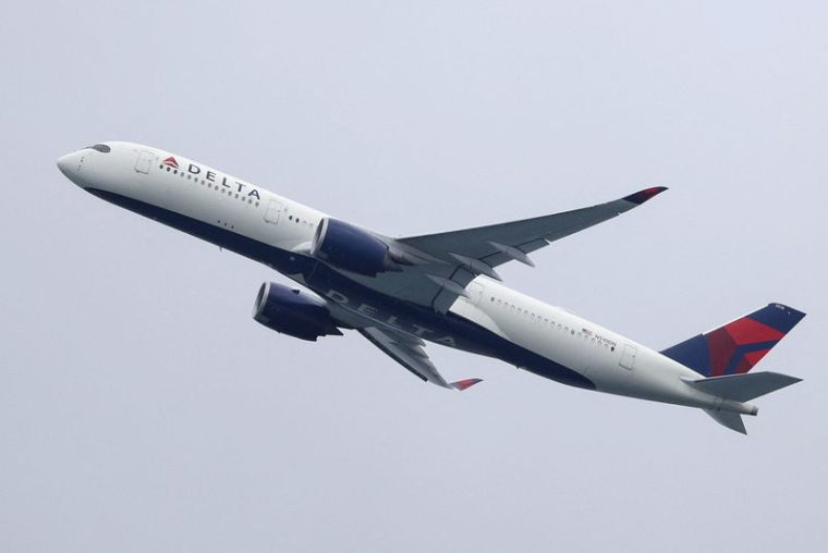 Un avion de Delta Air Lines décolle de l'aéroport de Sydney