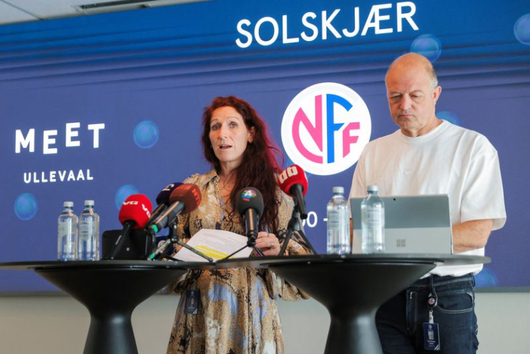 Une conférence de presse de la NFF à Oslo à l'issue de la réunion de l'UEFA