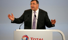 LE PDG DE TOTALENERGIES REÇU À L'ELYSÉE APRÈS LES ANNONCES SUR LA RUSSIE, SELON UNE SOURCE