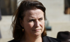 Le président français Emmanuel Macron assiste à une cérémonie nationale à la mémoire d'Hubert Germain, à Paris