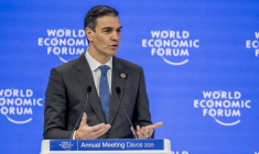 Pedro Sanchez, Premier ministre espagnol Pedro Sanchez, s'exprime lors de la réunion annuelle du Forum économique mondial à Davos, le 22 janvier 2025. ( AFP / FABRICE COFFRINI )