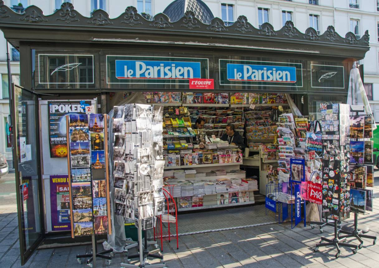 La nouvelle vie des kiosques à journaux - iStock-wwing
