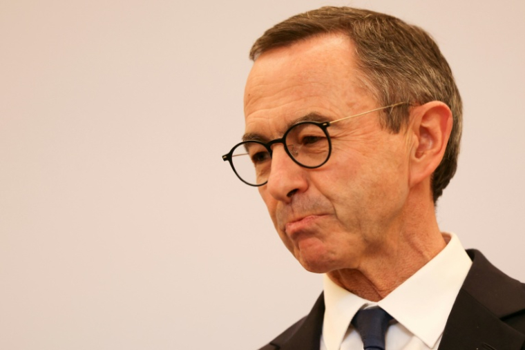 Le ministre de l'Intérieur sortant et président des Républicains (LR), Bruno Retailleau, lors de la cérémonie de passation de pouvoir avec son successeur au ministère de l'Intérieur, place Beauvau, à Paris, le 13 octobre 2025 ( AFP / Alain JOCARD )