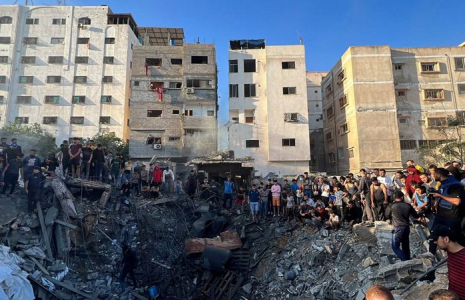 Site d'une frappe israélienne sur une maison dans la ville de Gaza