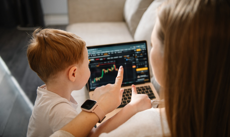 Investir, ça commence par passer ses premiers ordres en Bourse. (crédit : Adobe Stock)