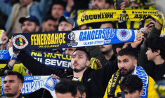 Frustrés, des fans de Fenerbahçe vandalisent le stade des Rangers