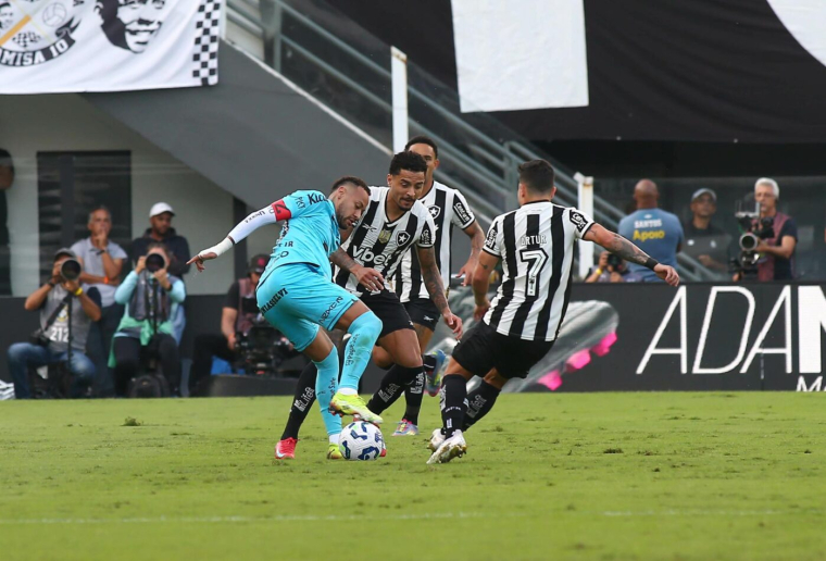 Neymar expulsé après avoir marqué de la main avec Santos