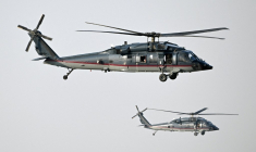 Des hélicoptères Sikorsky, dans le ciel d'Irak (illustration) ( POOL / ANDREW CABALLERO-REYNOLDS )