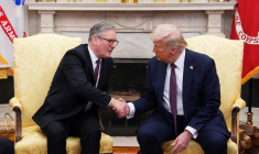 Keir Starmer et Donald Trump à Washington, aux États-Unis, le 27 février 2025. ( POOL / CARL COURT )