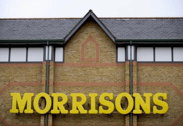 MORRISONS DÉPASSE LES ATTENTES PENDANT LA PÉRIODE DES FÊTES