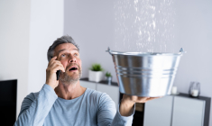 L’assurance habitation, essentielle pour les locataires et propriétaires, fait l’objet d’une analyse approfondie par France Assureurs sur les sinistres et leur impact. (© Andrey Popov - stock.adobe.com)