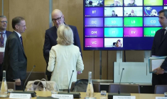 Conseil exceptionnel des entreprises: images du tour de table à Bercy