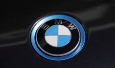 BMW: CHUTE DU BÉNÉFICE DU PREMIER TRIMESTRE EN RAISON D'UNE PROVISION