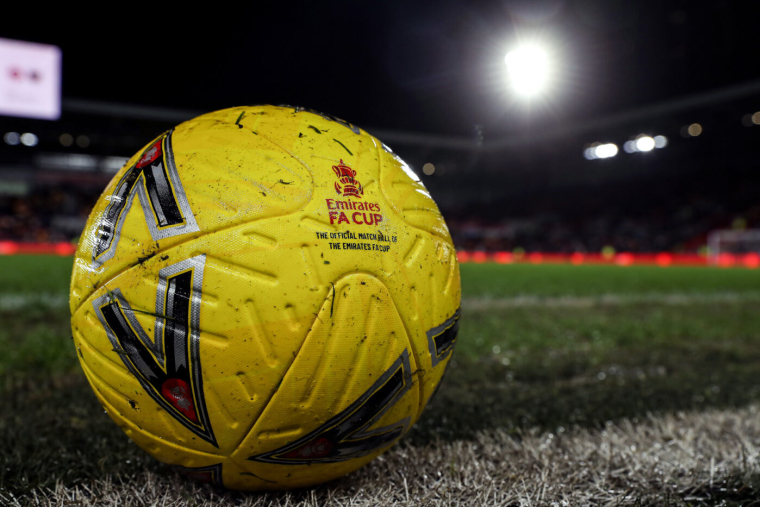 Un joueur de Preston apprend son départ du club sur Instagram