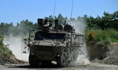 92 blindés Griffon supplémentaires ont été commandés par rapport au texte initial du projet de loi ( AFP / EMMANUEL DUNAND )