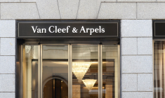 Une boutique Van Cleef & Arpels, une des marques du groupe Richemont. (Crédit:  / Adobe Stock)