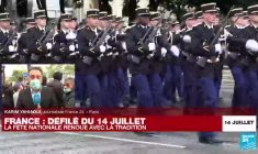 14 juillet en France : les militaires défilent sur l'avenue des Champs-Élysées