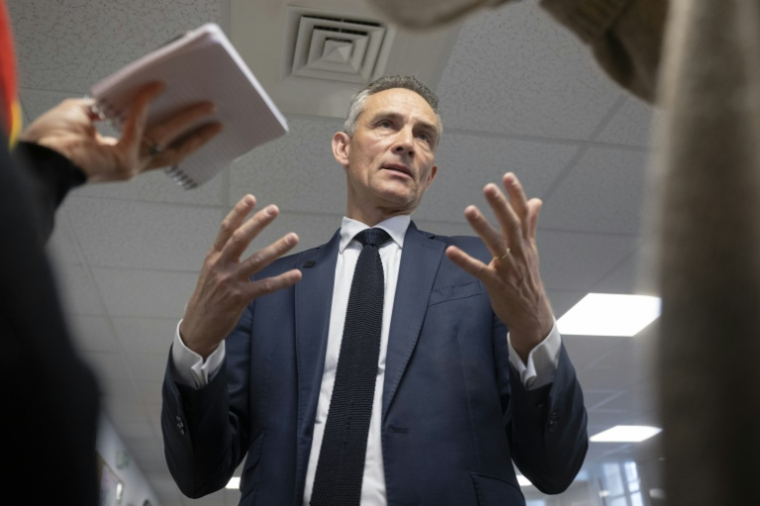 Le directeur du centre de crise et de soutien (CDCS) du ministère des Affaires étrangères Philippe Lalliot au quai d'Orsay à Paris le 11 mars 2026 ( AFP / Martin LELIEVRE )