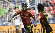 Le PSG va affronter un joueur au destin incroyable