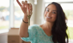 Quelles sont les démarches pour louer son premier logement ? / iStock.com - gradyreese