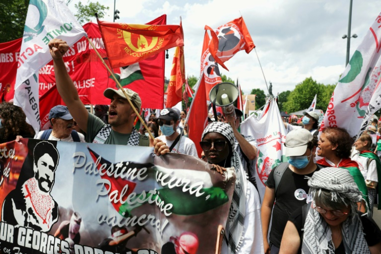 Manifestation propalestinienne place de la République à Paris, le 14 juin 2025 ( AFP / Thomas SAMSON )