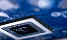 Une carte graphique (GPU) de l'Américain Nvidia, le 23 février 2024 à Paris ( AFP / JOEL SAGET )
