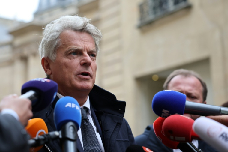Le Premier secrétaire du Parti communiste français, Fabien Roussel, à son arrivée pour un rendez-vous à Matignon, à Paris, le 3 octobre 2025 ( AFP / Anne-Christine POUJOULAT )