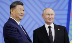 Xi Jinping et Vladimir Poutine à Kazan, en Russie, le 23 octobre 2024. ( POOL / MAXIM SHEMETOV )