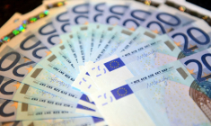 ( AFP / DENIS CHARLET )