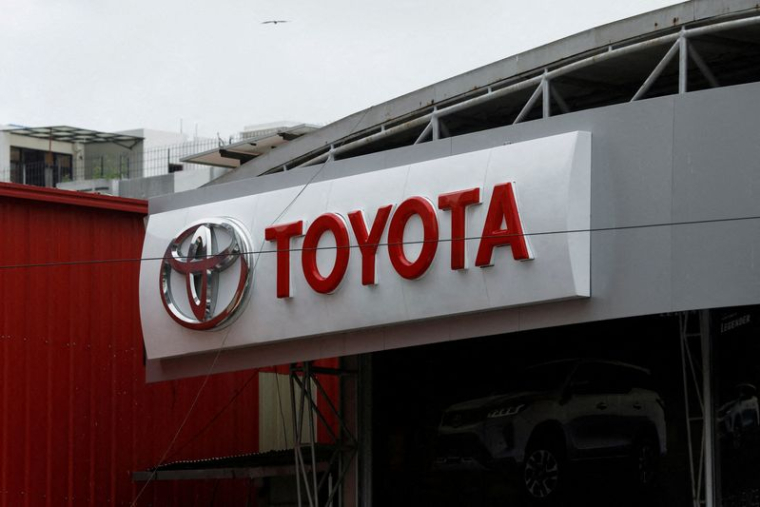 TOYOTA FAIT ÉTAT D'UNE BAISSE DE 42% DE SON BÉNÉFICE AU 1ER TRIMESTRE