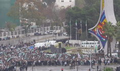 Des Syriens se rassemblent à Damas pour célébrer le premier anniversaire de la chute d'Assad