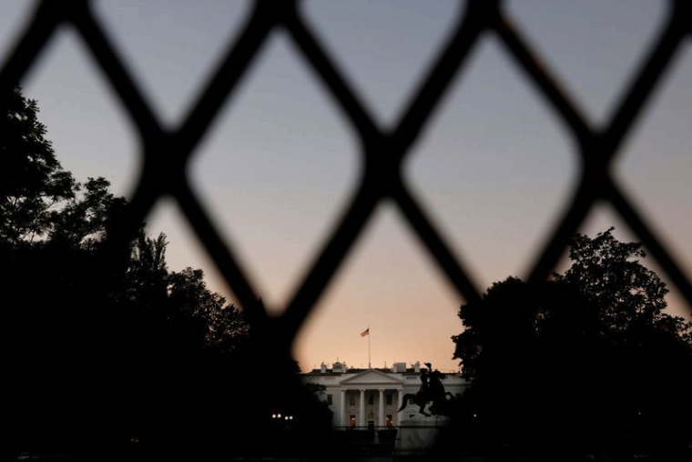 TRUMP REFUSE UN DÉBAT À DISTANCE AVEC BIDEN