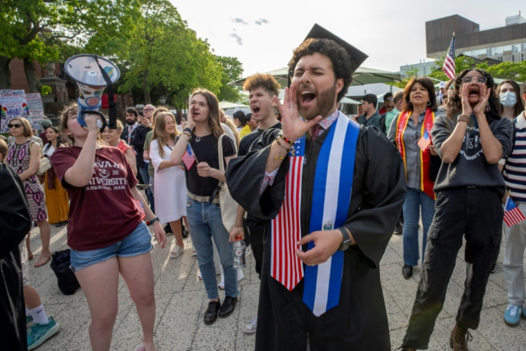 Manifestation d'étudiants d'Harvard le 27 mai 2025 ( AFP / Rick Friedman )