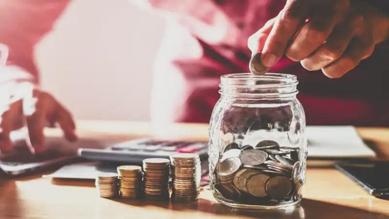 Épargne des ménages : moins d′immobilier, plus de produits financiers