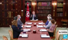 Tunisie : Kais Saied décide la dissolution des conseils municipaux, un acquis de la Révolution