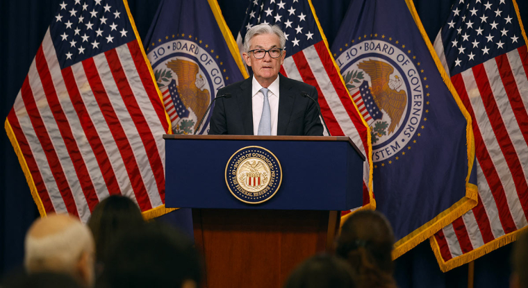 La politique monétaire de la Réserve fédérale présidée par Jerome Powel restera restrictive tant que l'inflation n'est pas maîtrisée. (© AFP)