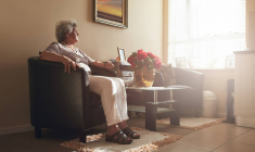 Le bien vieillir chez soi coûte cher-iStock-jacoblund.jpg