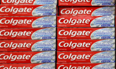 COLGATE-PALMOLIVE DÉPASSE LES PRÉVISIONS AU PREMIER TRIMESTRE