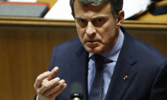 "La lutte contre l'immigration clandestine doit être une priorité", a lancé le ministre des Outre-mer Manuel Valls au Sénat le 20 mai 2025 (en photo, le 20 janvier à l'Assemblée nationale à Paris) ( AFP / LUDOVIC MARIN )