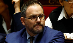 Aurélien Rousseau lors des questions au gouvernement à l'Assemblée nationale à Paris