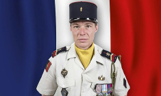 Portrait du caporal-chef Anicet Girardin du 132e régiment d'infanterie cynotechnique de Suippes, décédé le 22 avril 2026 après avoir été grièvement blessé au Liban par des combattants du Hezbollah ( @EmmanuelMacron (X account of France's President Emmanuel Macron) / - )