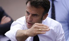 Emmanuel Macron, le 20 avril 2023, à Ganges ( POOL / DANIEL COLE )