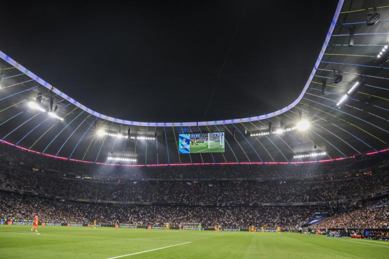 Ils se cachent 27 heures dans les toilettes pour assister à la finale PSG-Inter