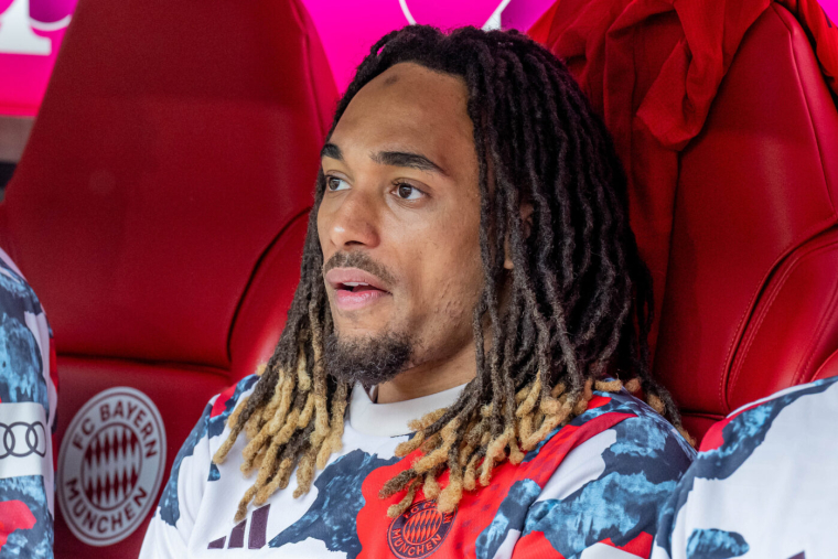 Un joueur du Bayern se fait voler sa casquette à Paris