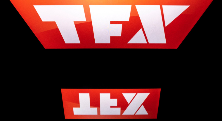 Le verdict de l'autorité de la concurrence sur la fusion des deux groupes audiovisuels n'est pas attendue avant l'automne prochain. (© L. Bonaventure / AFP)