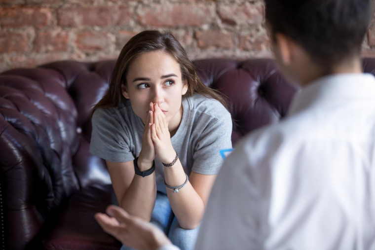 Il est possible d’aider un proche avec un don ou un prêt ( crédit photo : Shutterstock )