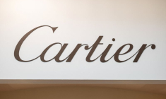 Logo de l'horloger Cartier au salon Watches and Wonders à Genève