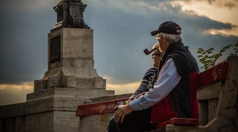 En France, plus d’une personne sur 4 aura plus de 60 ans d’ici 2050. (crédit : Pixabay)